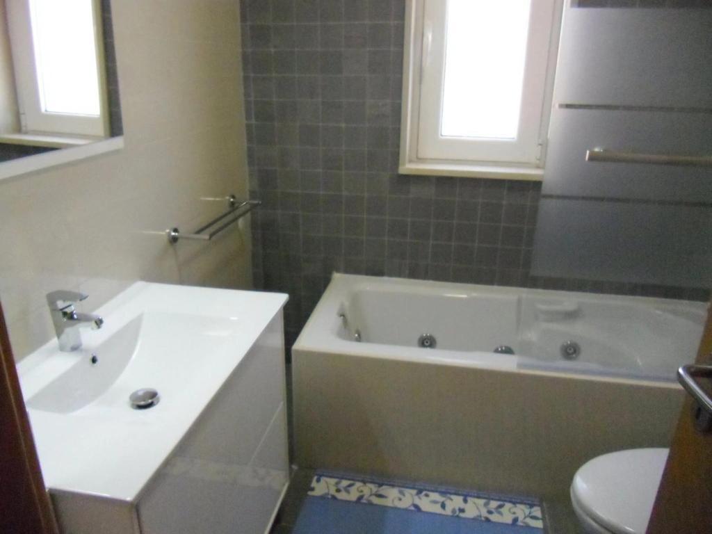 Casa Sao Bartolomeu - 5 Quartos Com Piscina Luaran gambar